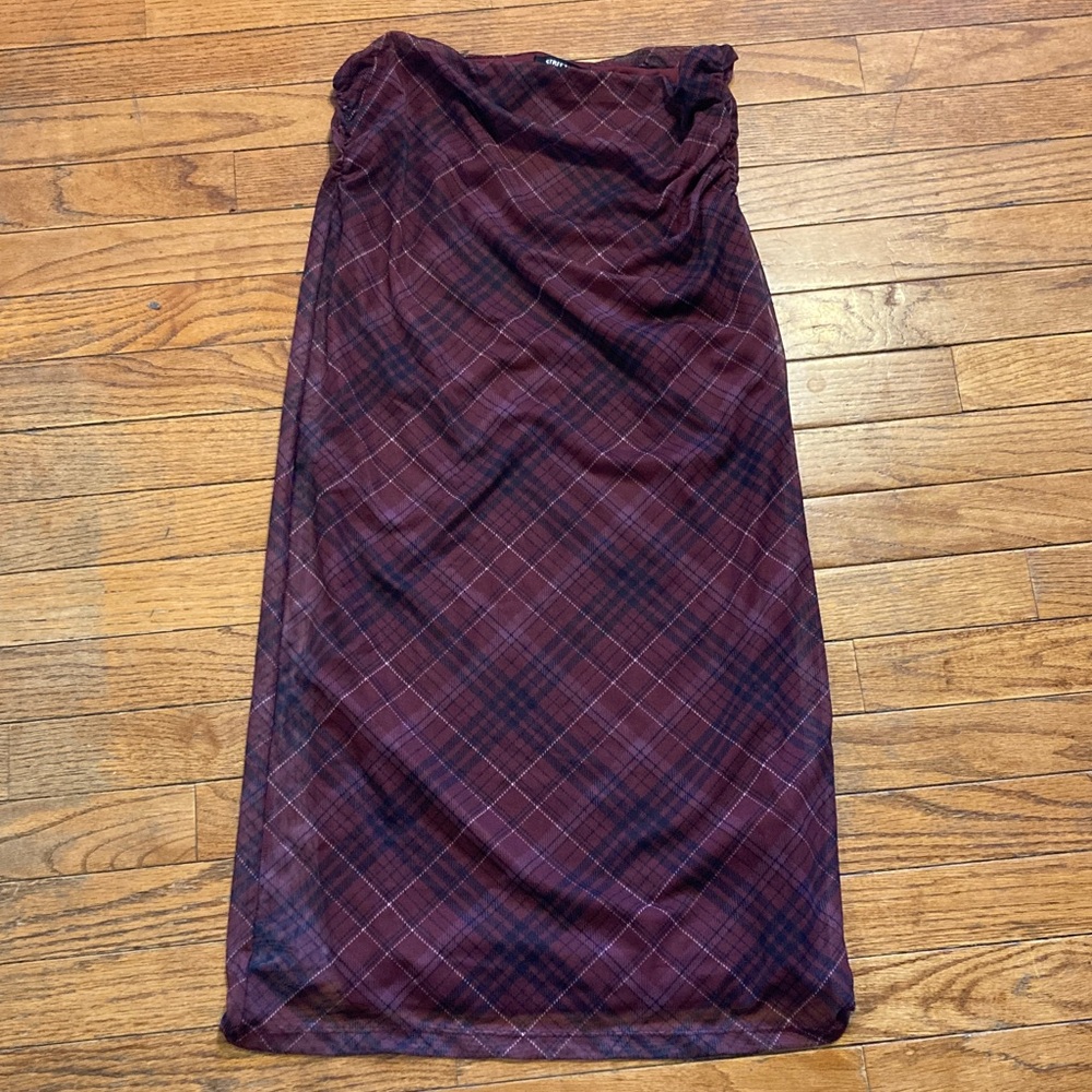 2/15* Plaid Burgundy pencil Skirt